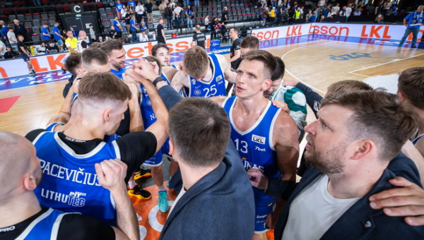 „Neptūnas“ į pagrindinę komandą pasikvietė S. Šarakauską